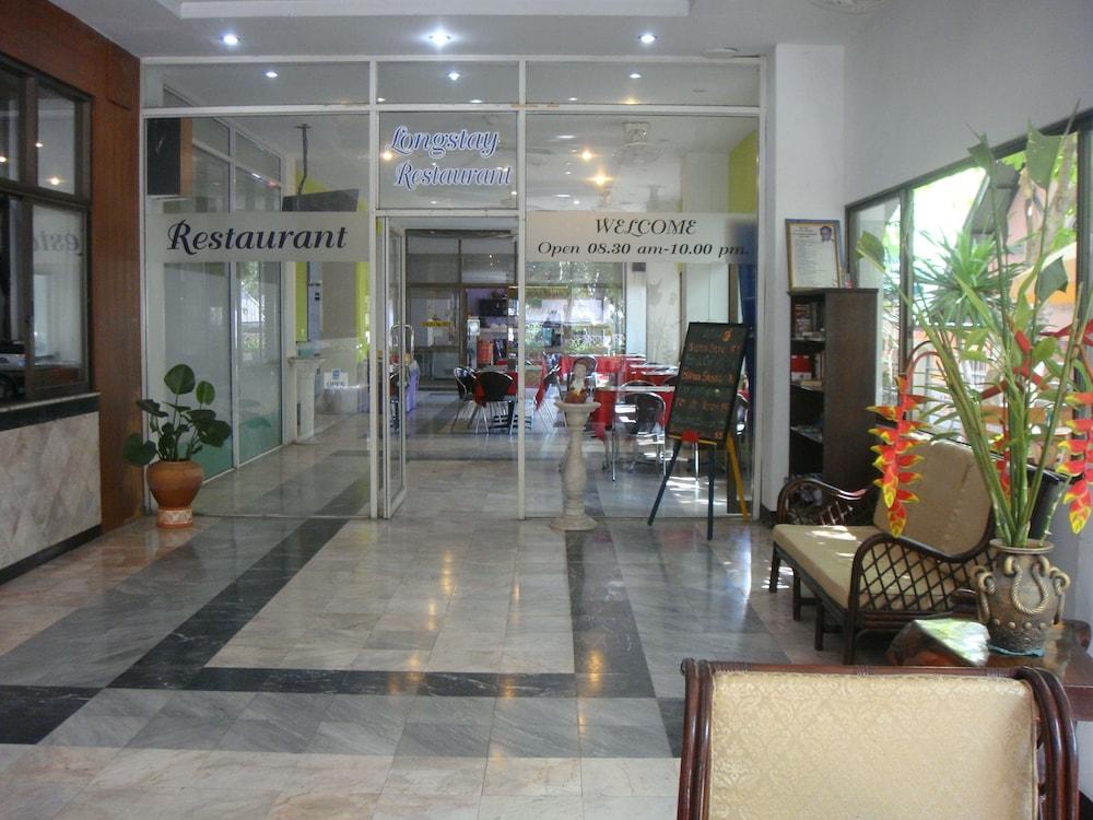 Jomtien Longstay Hotel - Sha Plus Certified Экстерьер фото